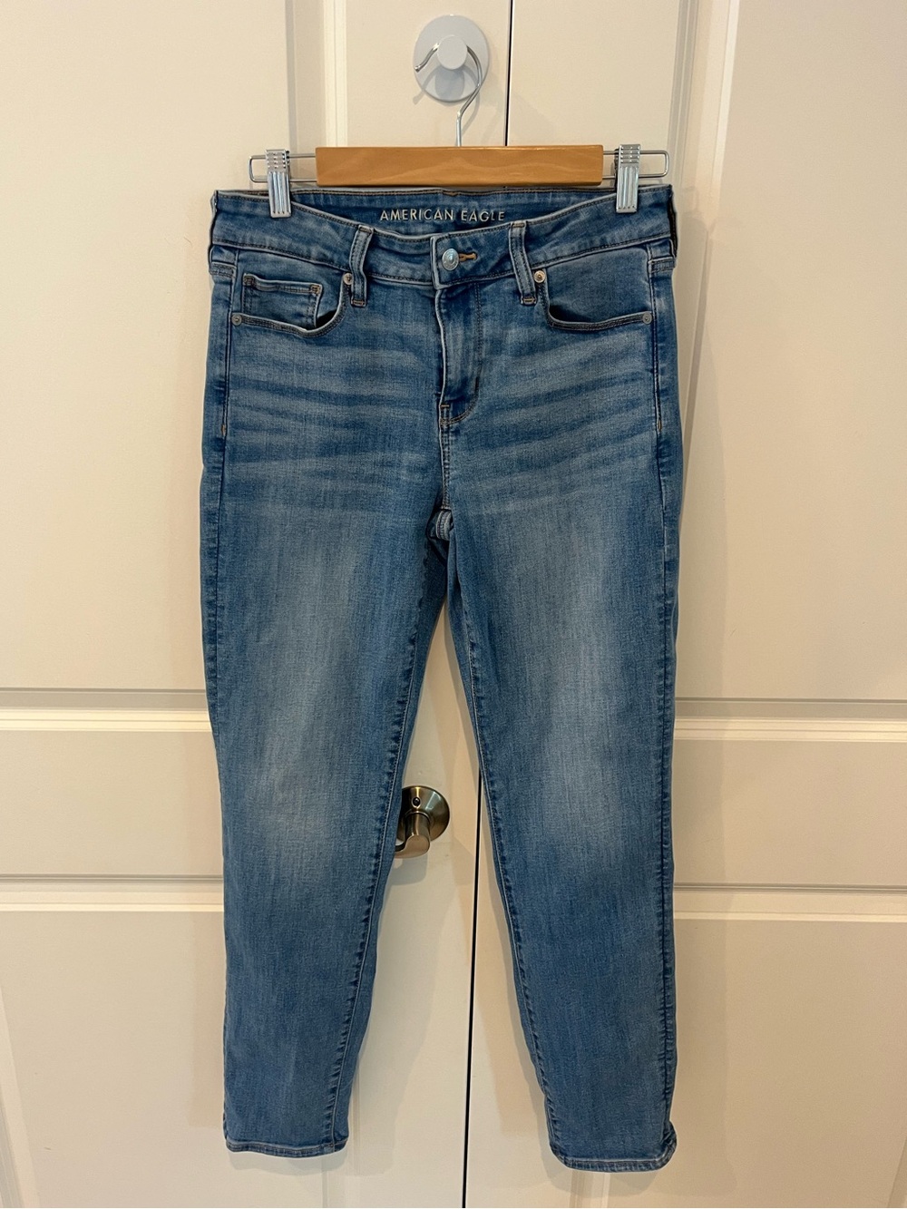 American Eagle Outfitters Women's size 8 long next level stretch Skinny Jeans